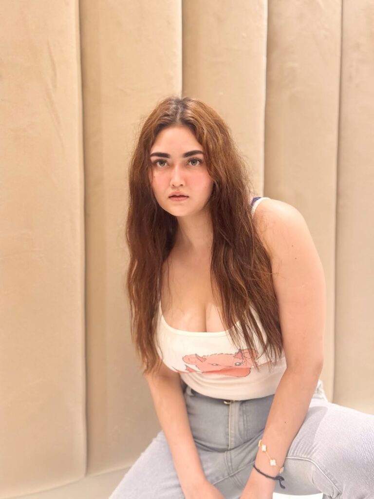 Home Lahore Escort 1 768x1024